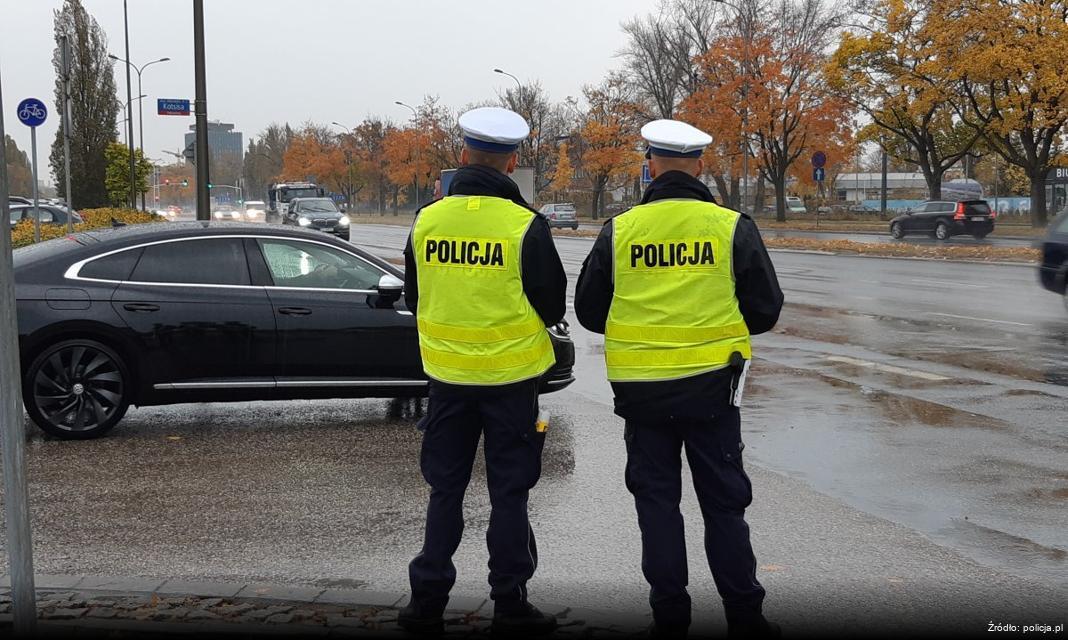 Policja w Gorzowie promuje noszenie odblasków dla poprawy bezpieczeństwa pieszych